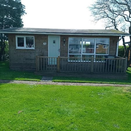 No 27 A Dog Friendly Rural Coastal Chalet Villa Seaton Exterior photo